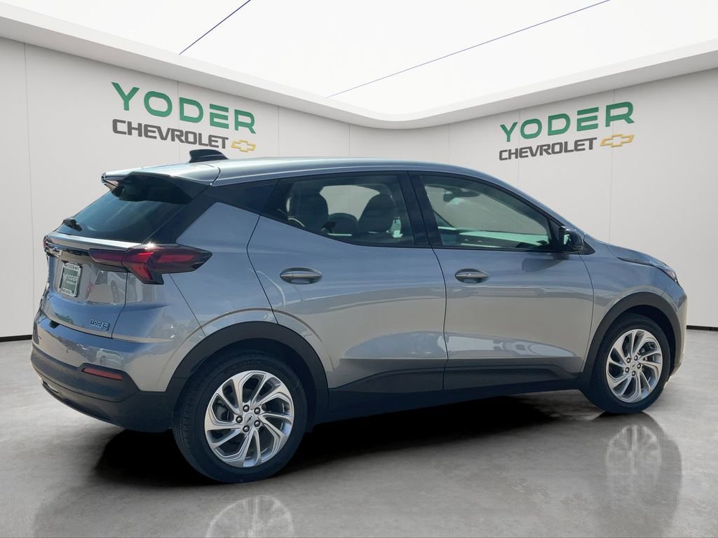 2027 Chevrolet Bolt LT - Photo 6