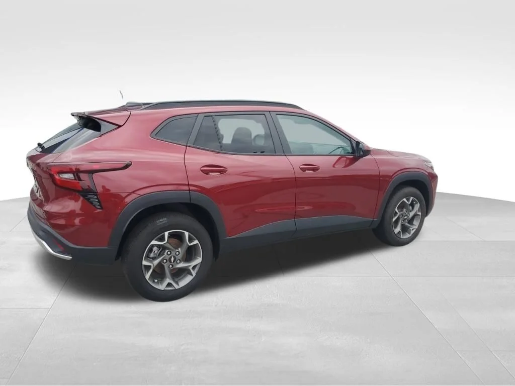 Used 2025 Red Chevrolet LT image 7