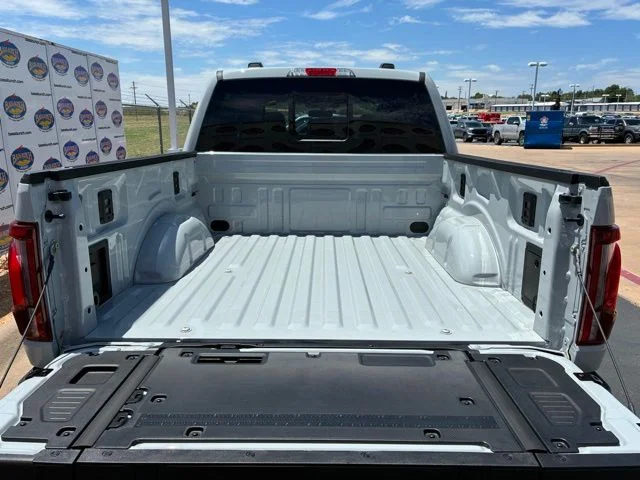 New 2026 Avalanche Ford Lariat image 6
