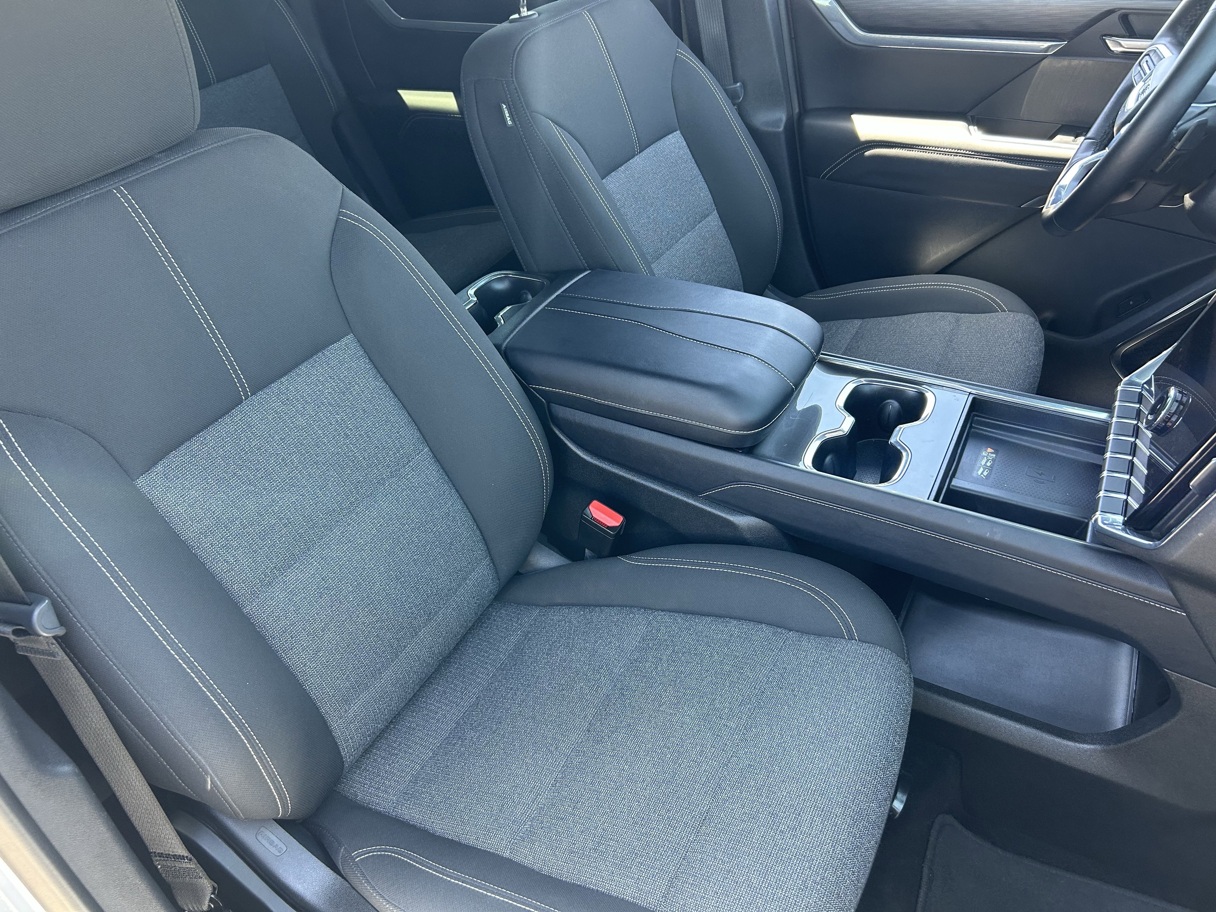 2025 GMC Acadia Elevation - Photo 11