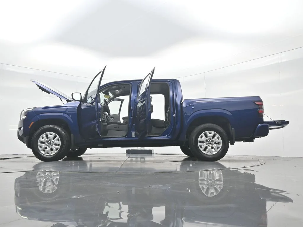 Used 2023 Blue Nissan SV image 59