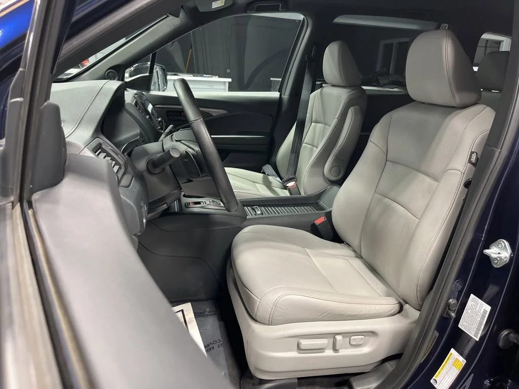 Certified Used 2023 Obsidian Blue Pearl Honda AWD EX-L image 51
