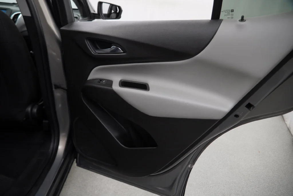 Used 2018 PEPPERDUST METALLIC Chevrolet LT image 34