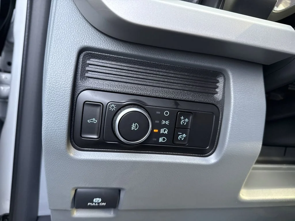 New 2025 White Ford XLT image 19