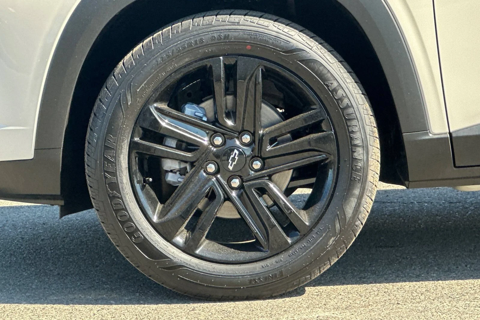 New 2026 White Sands Chevrolet ACTIV image 26