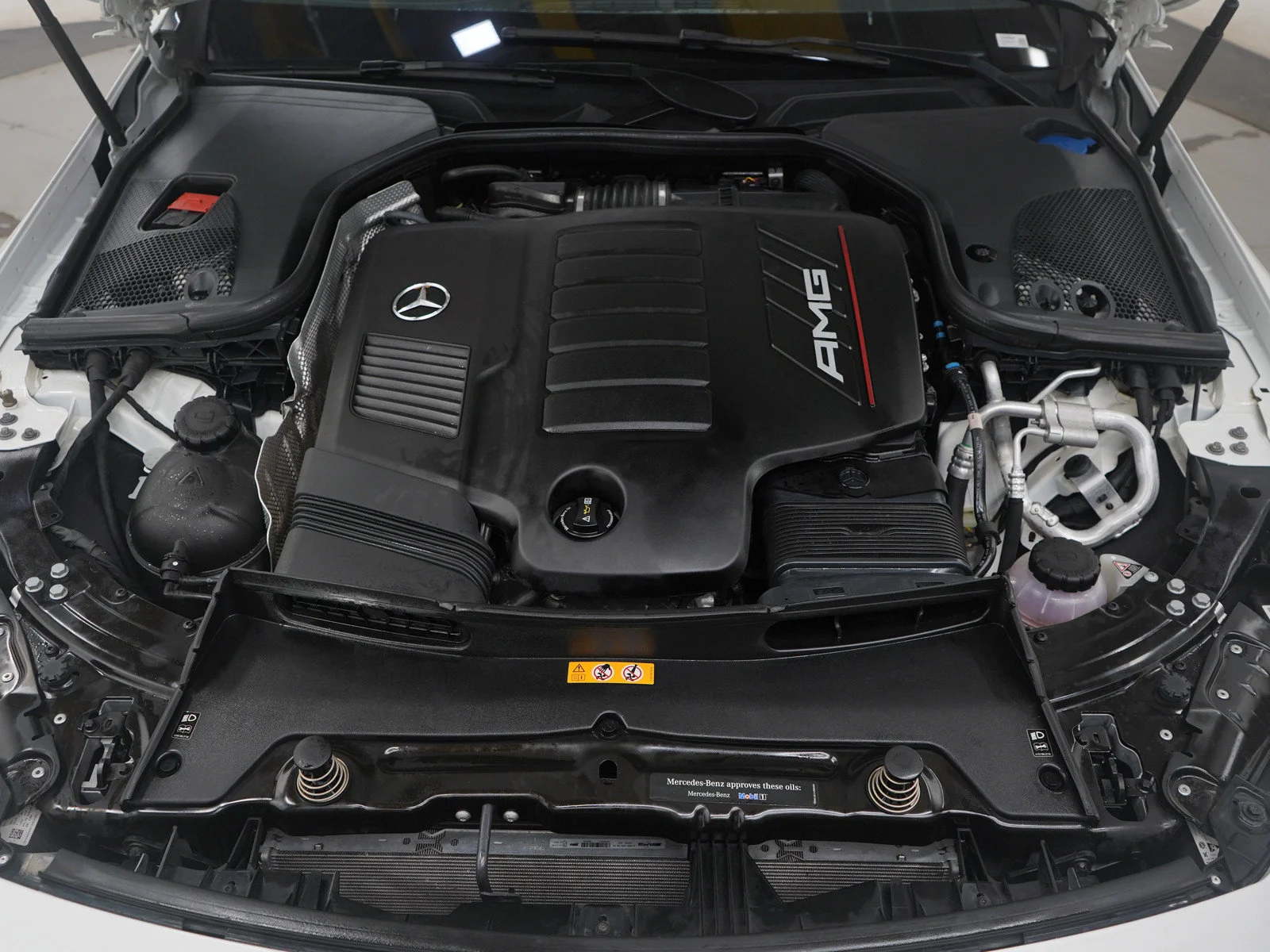 Used 2019 White Mercedes-Benz Base image 37