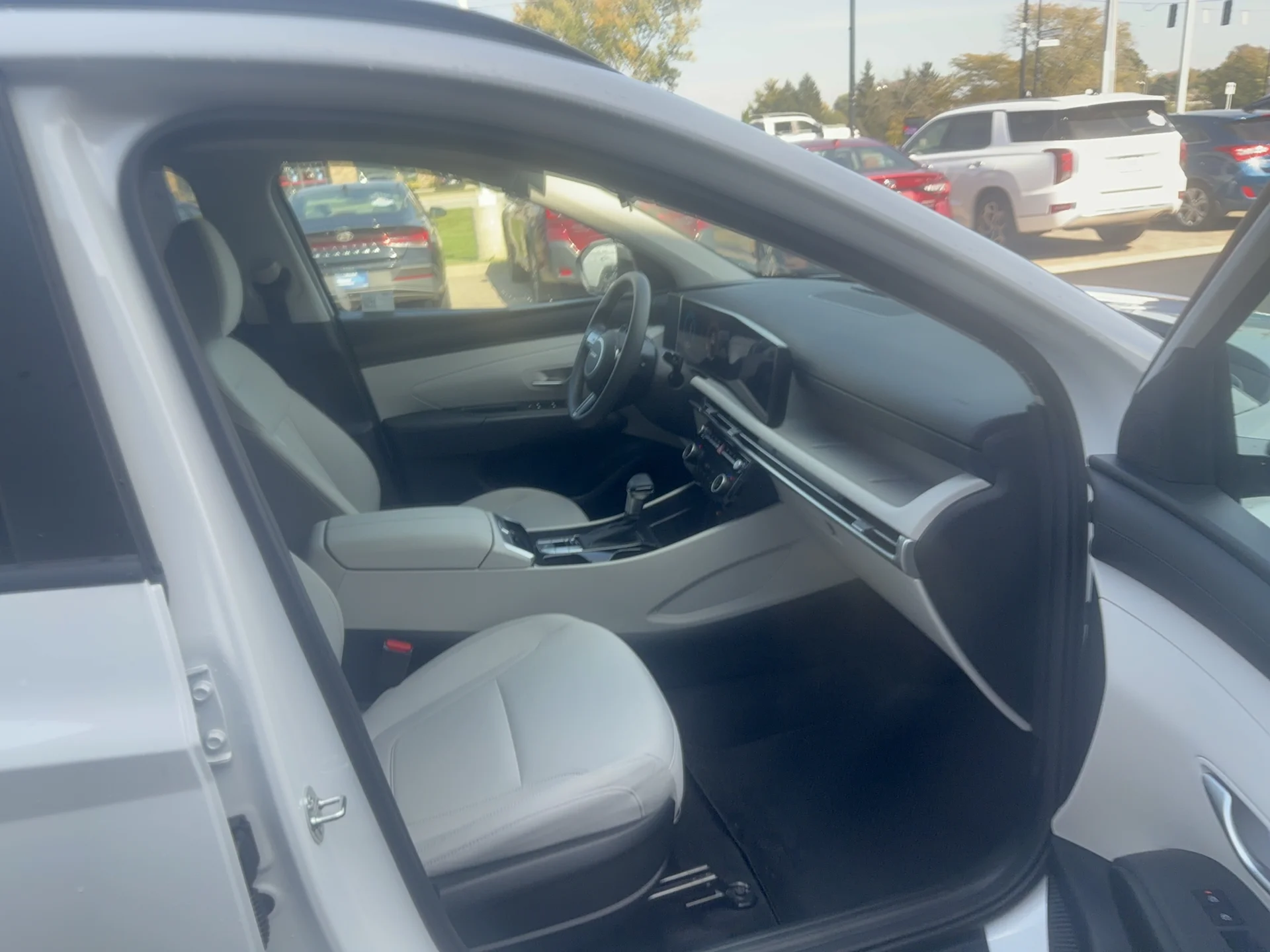 Certified Used 2025 Serenity White Pearl Hyundai SEL image 11