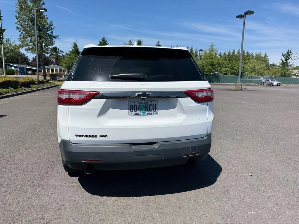Used 2020 Summit White Chevrolet LS image 6