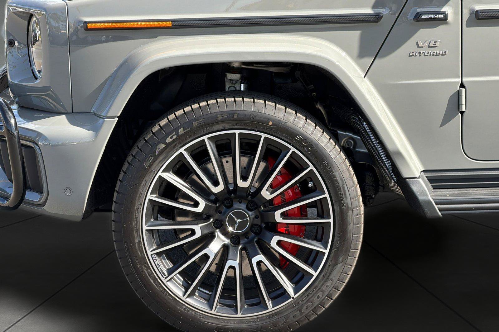 New 2027 MANUFAKTUR Arabian Grey Non- Metallic Mercedes-Benz G 63 AMG® image 3