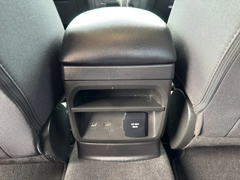 Used 2022 White Ford XLT image 22