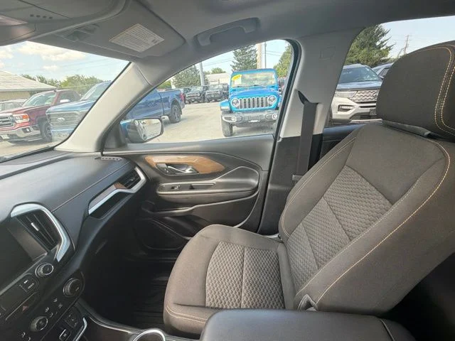 Used 2019 Blue Emerald Metallic GMC SLE image 31