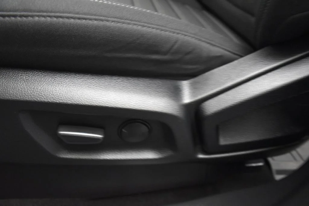 Used 2021 Black Ford XLT image 19