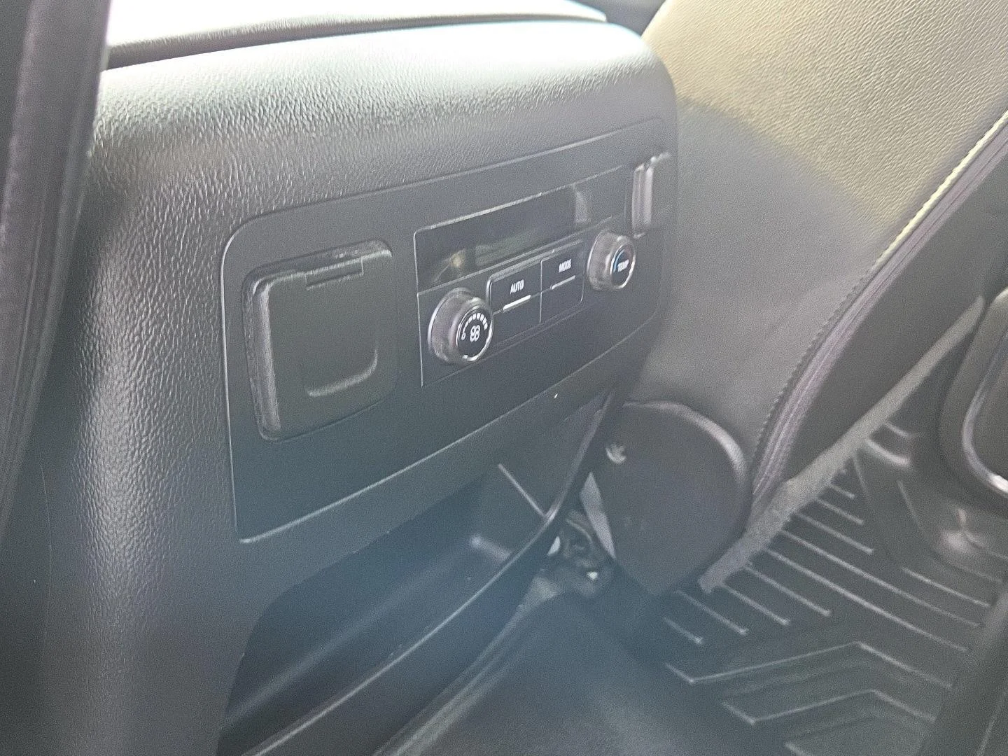 Used 2018 BLACK Chevrolet LT image 23