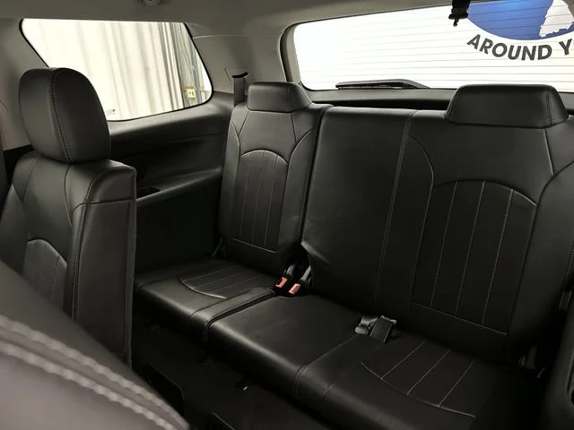 Used 2017 White GMC Limited image 28