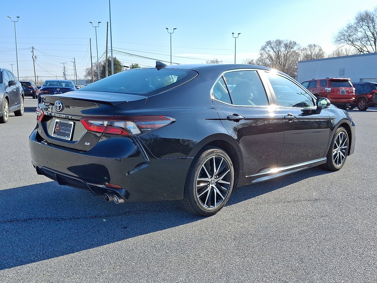2024 Toyota Camry SE - Photo 7