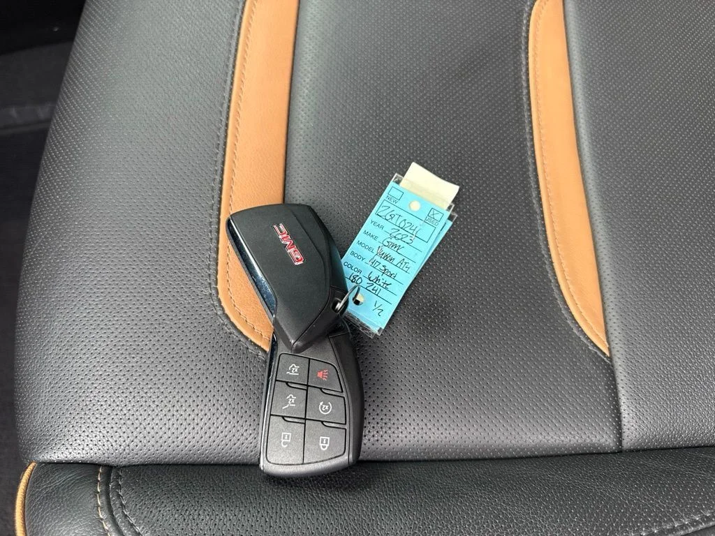 Used 2023 White GMC AT4 image 44