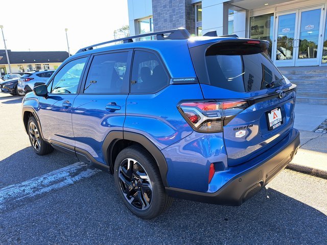 2026 Subaru FORESTER LIMITED SUV Slide 3