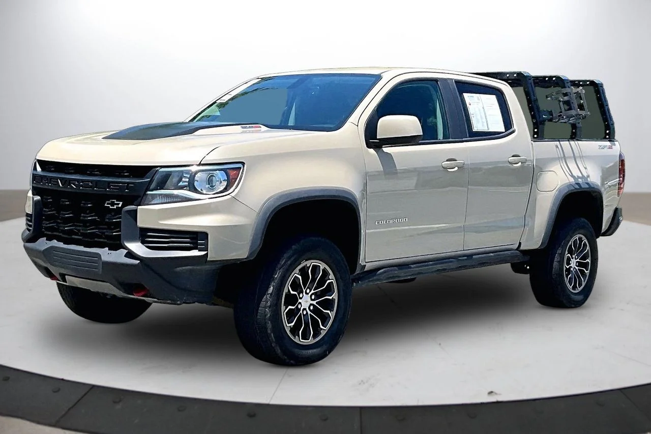 Certified Used 2021  Chevrolet ZR2 image 4