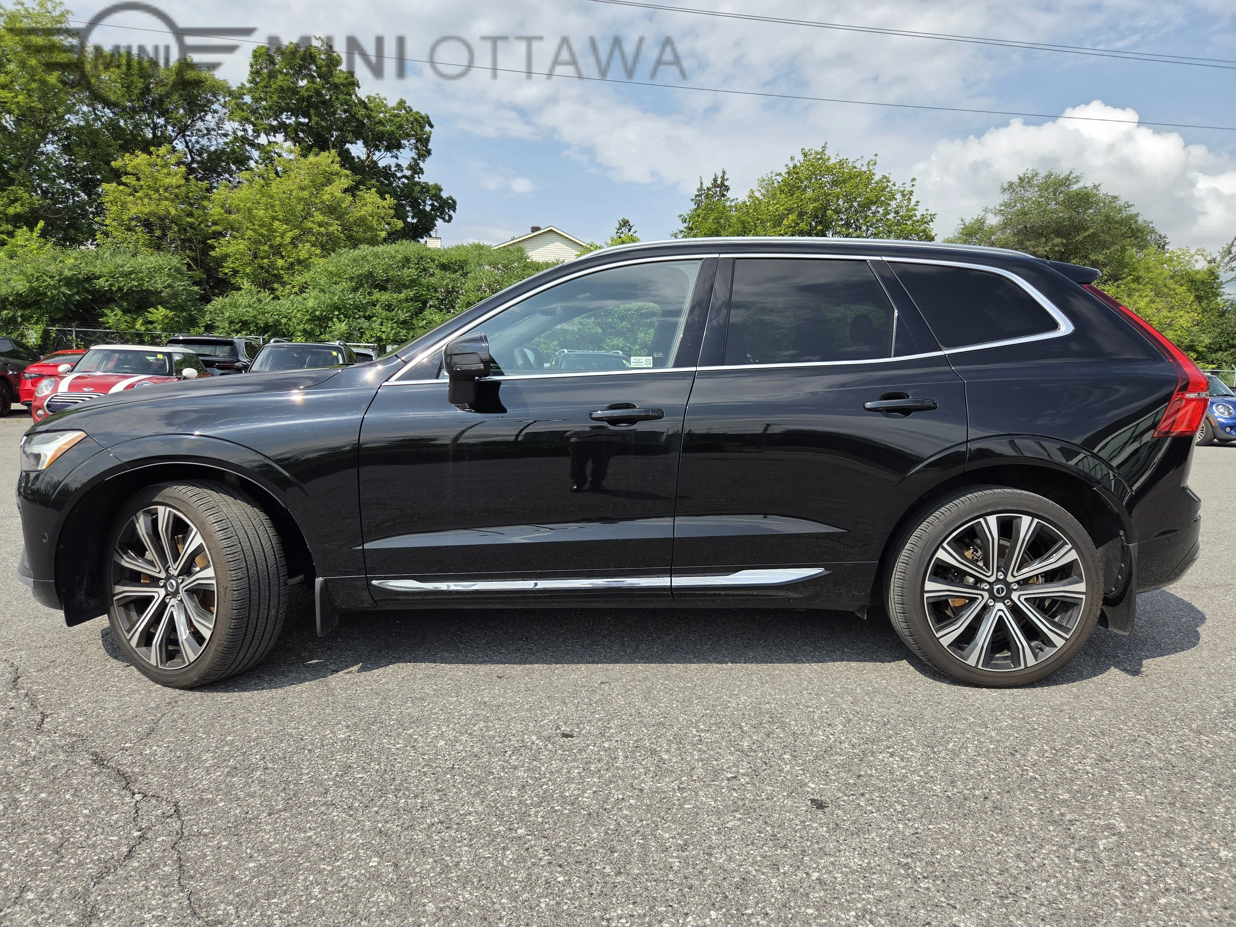 Used 2023 Black Solid Stone Volvo Ultimate Bright Theme image 4