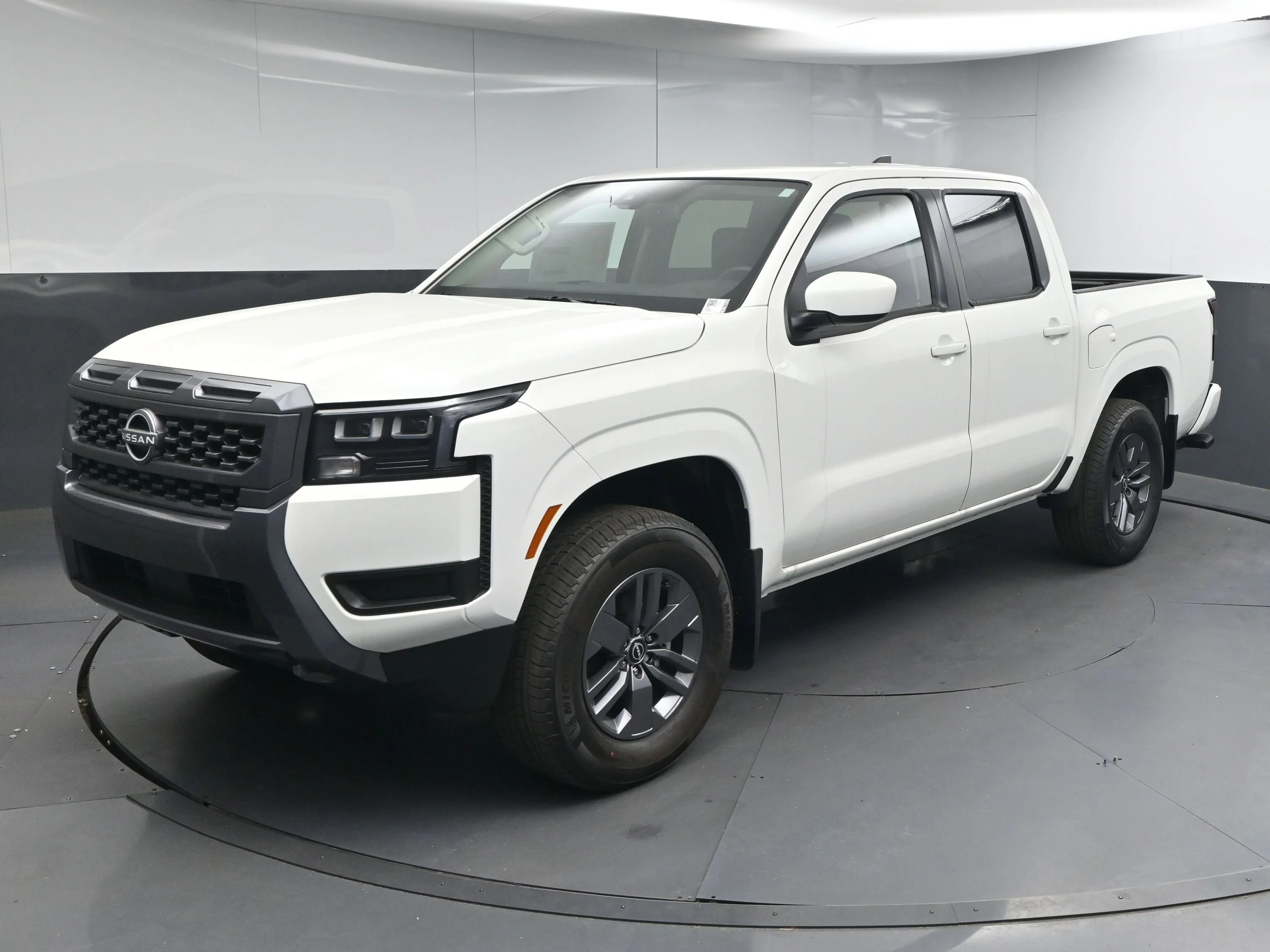 New 2026 Glacier White Nissan Crew Cab SV image 3