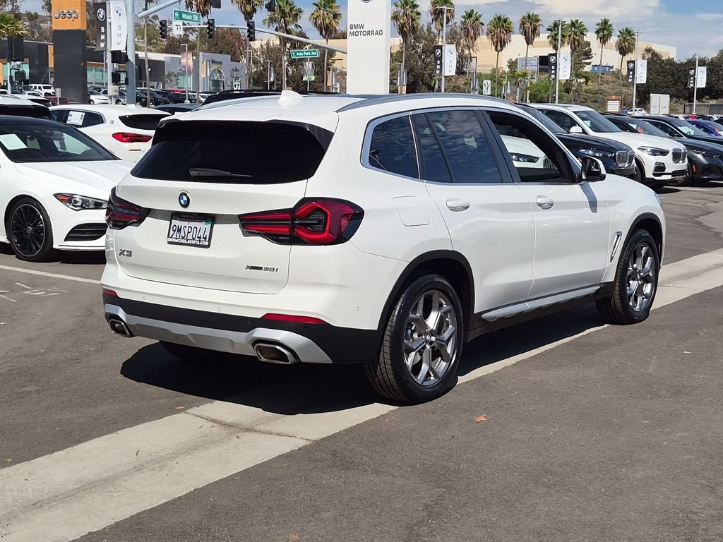 Used 2024 White BMW xDrive30i image 6