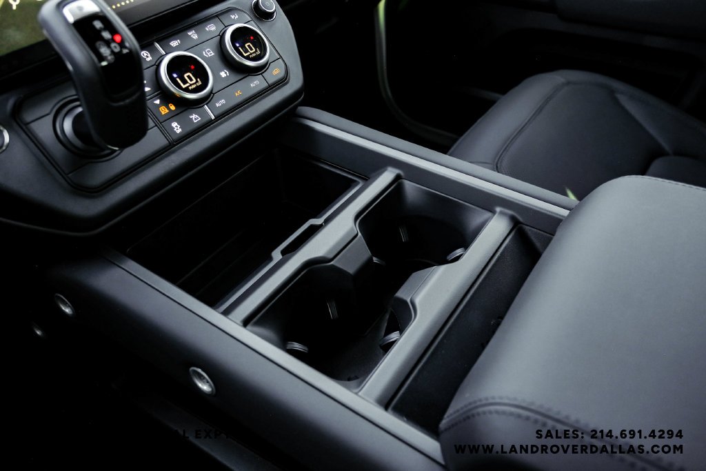 New 2026 Fuji White Land Rover X-Dynamic SE image 22