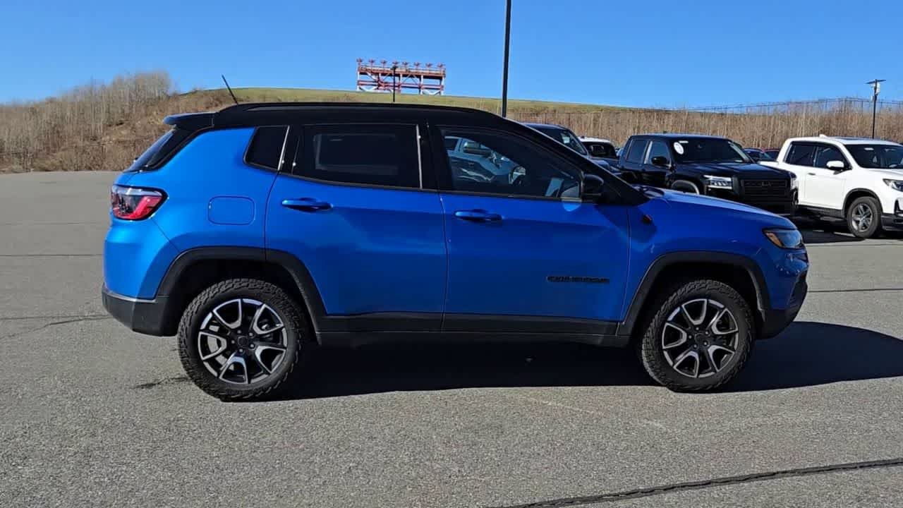 2025 Jeep Compass Trailhawk - Photo 9