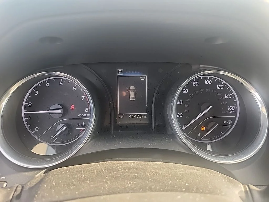 Used 2019 Silver Toyota SE image 21