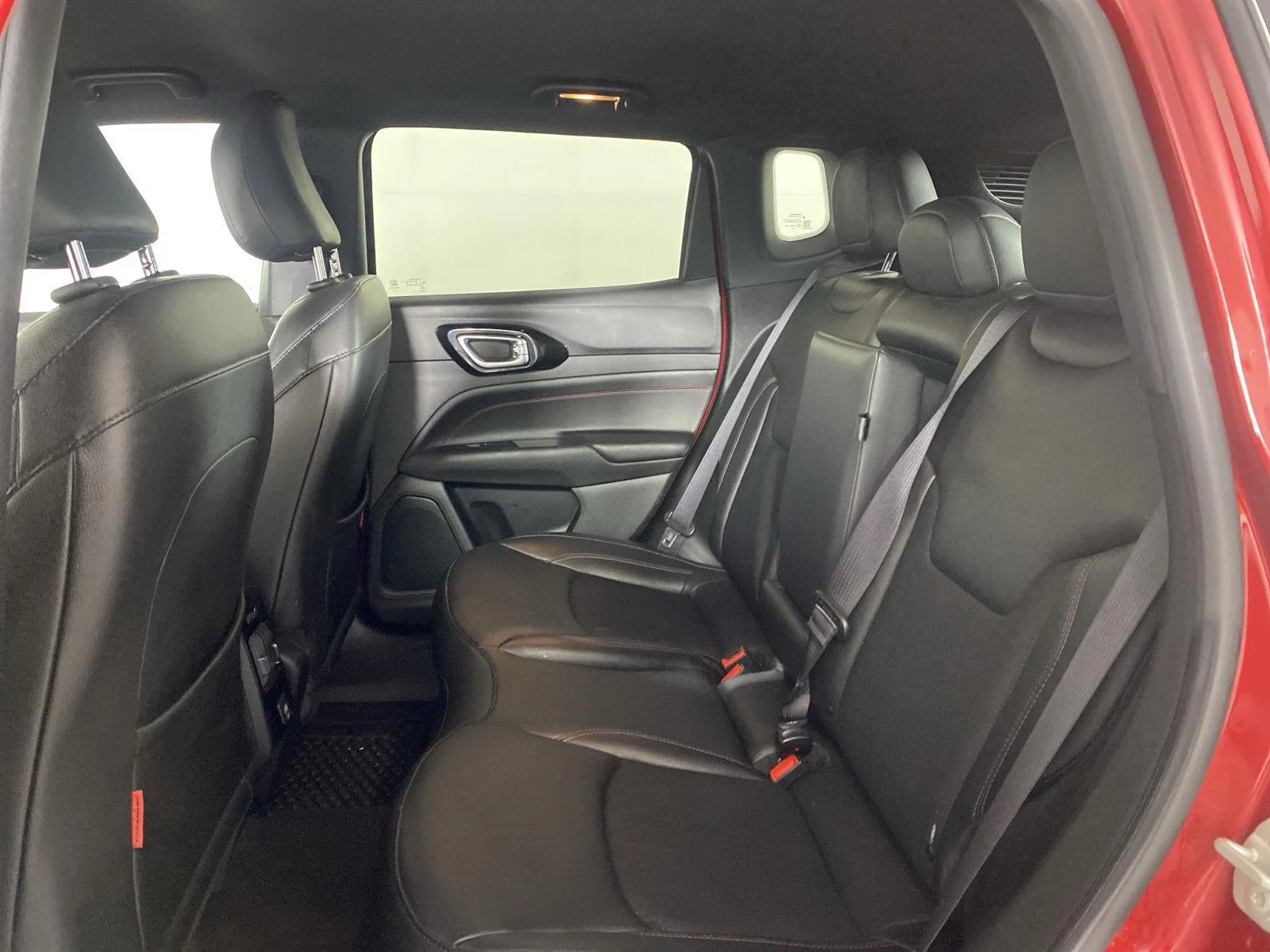 Used 2024 Red Hot Pearlcoat Jeep Trailhawk image 24
