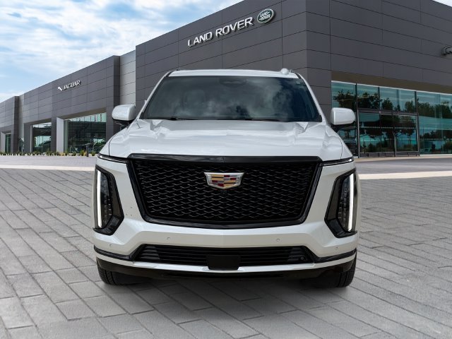Used 2025 White Cadillac Sport Platinum image 8