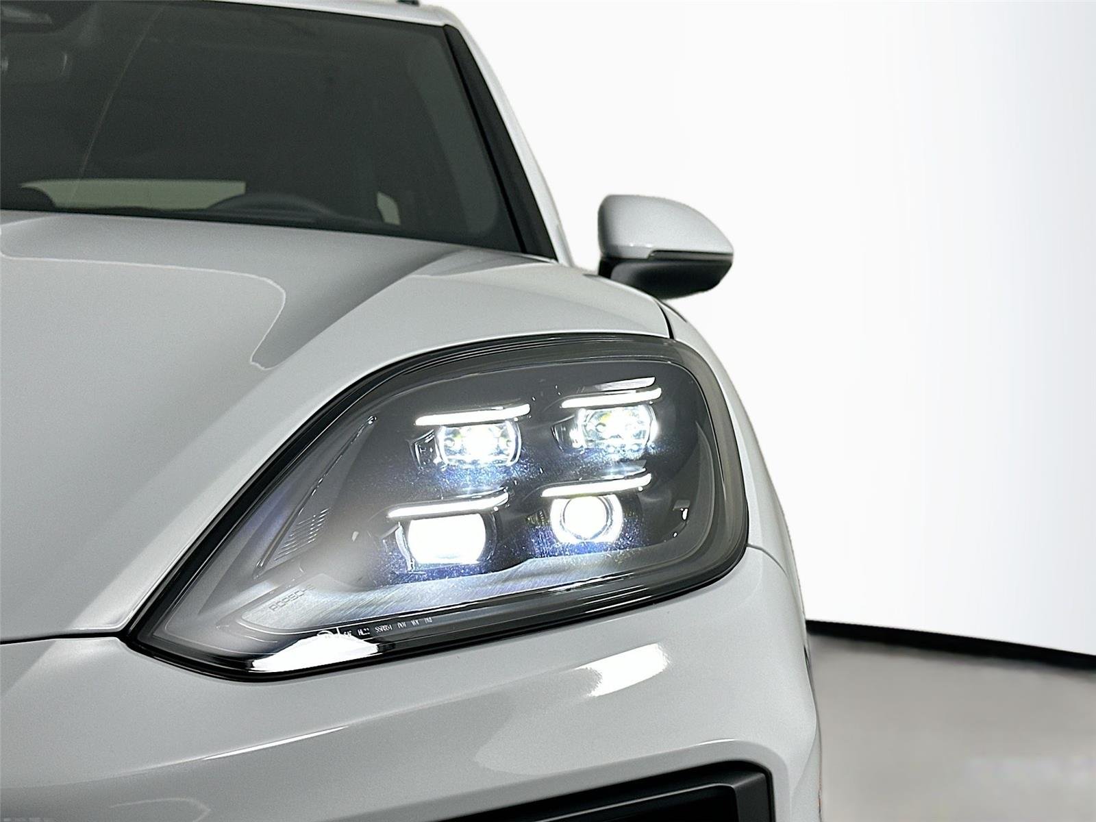 New 2026 Carrara White Metallic Porsche S E-Hybrid image 15