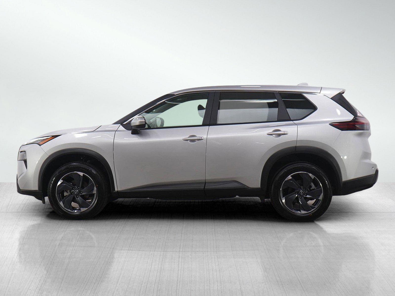 Used 2025 Nissan Rogue SV with VIN 5N1BT3BB5SC830860 for sale in Minneapolis, Minnesota