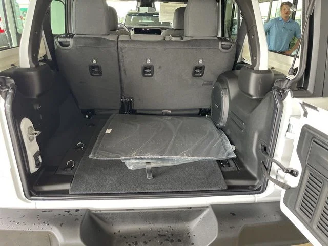 New 2026 Bright White Clearcoat Jeep 85th Anniversary Edition image 10