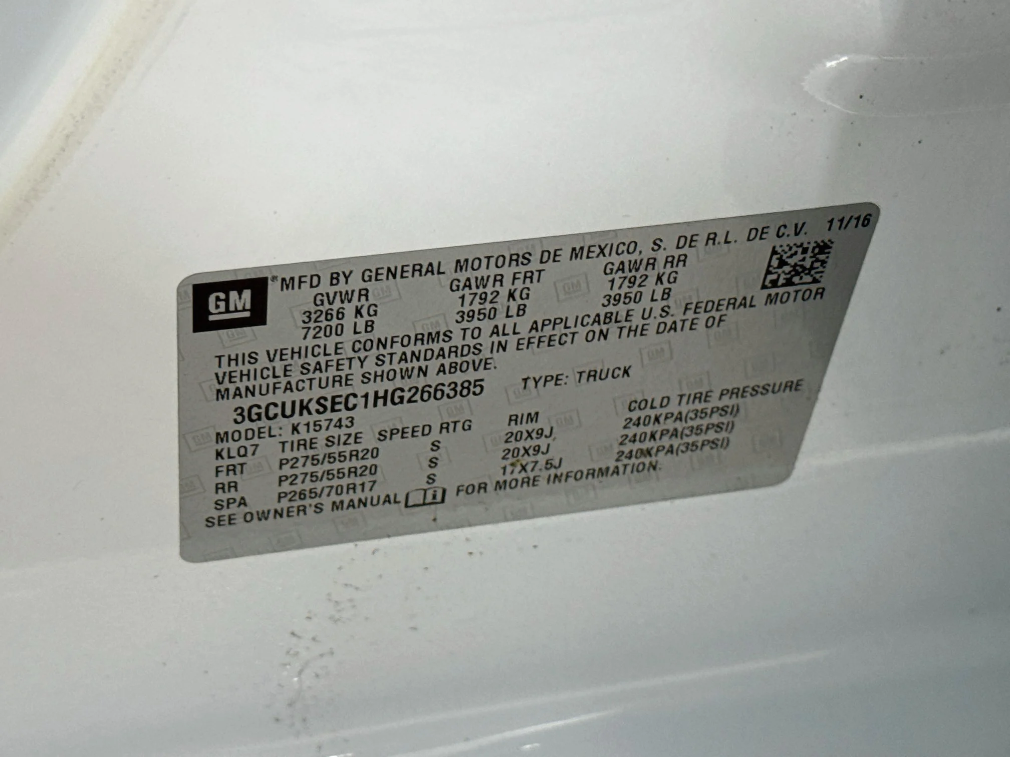 Used 2017 Summit White Chevrolet LTZ image 32