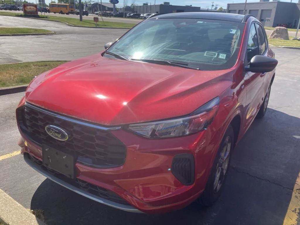 Used 2023 Red Ford ST-Line image 3