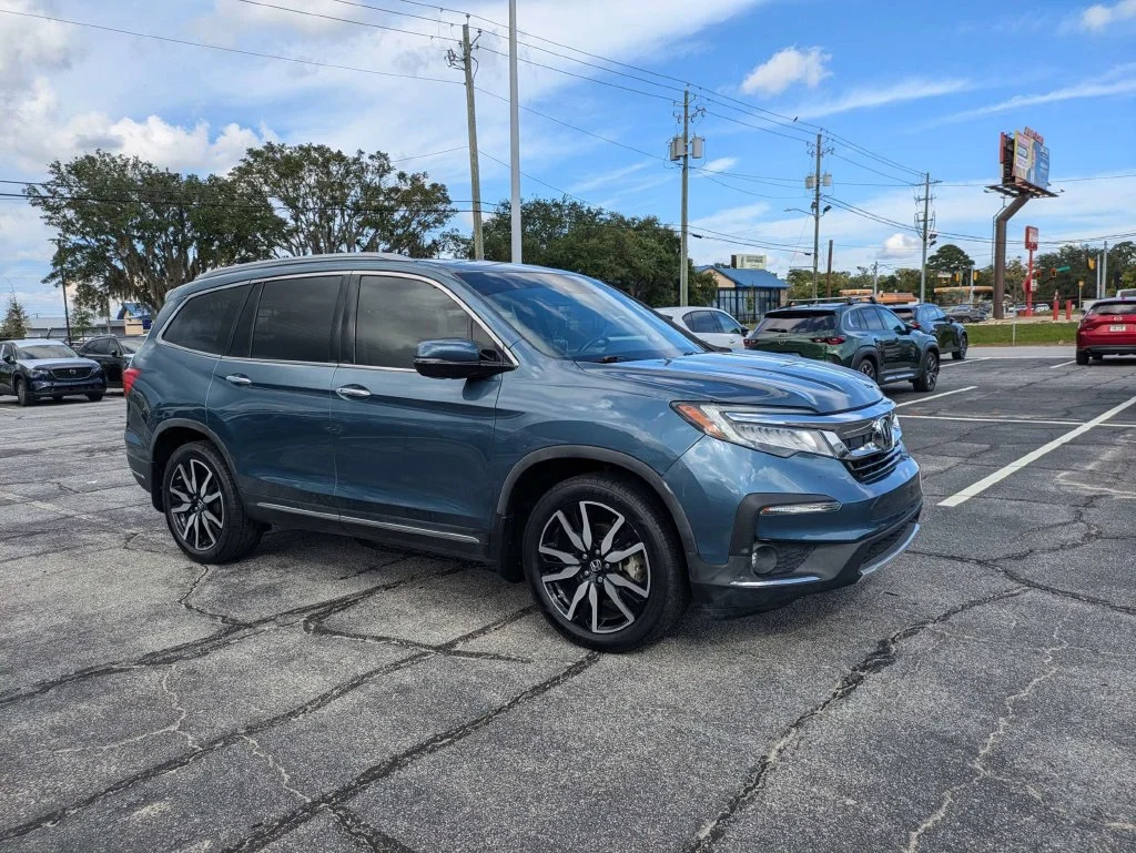 Used 2021  Honda Touring image 1