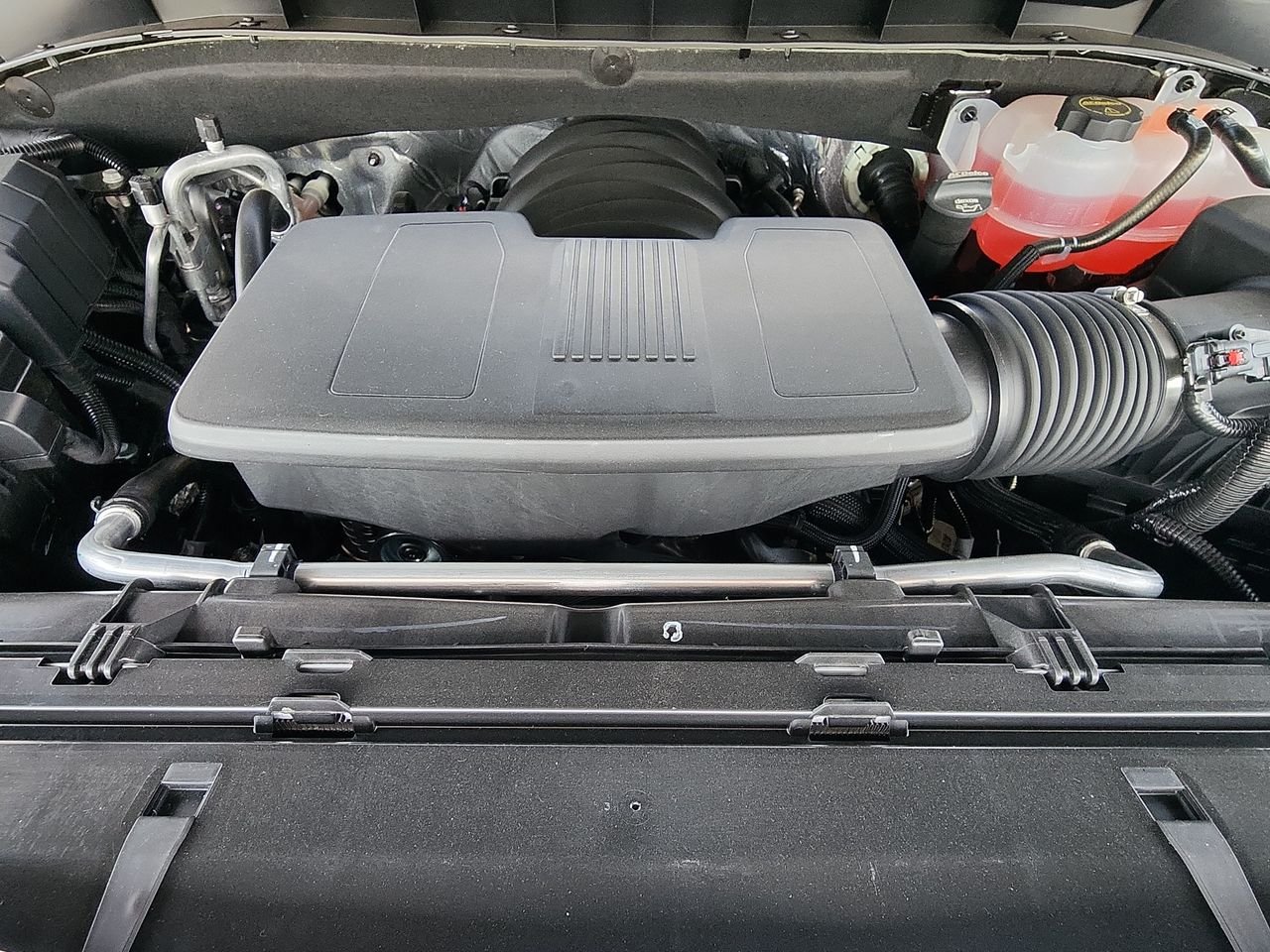 2026 GMC Yukon Denali - Photo 28