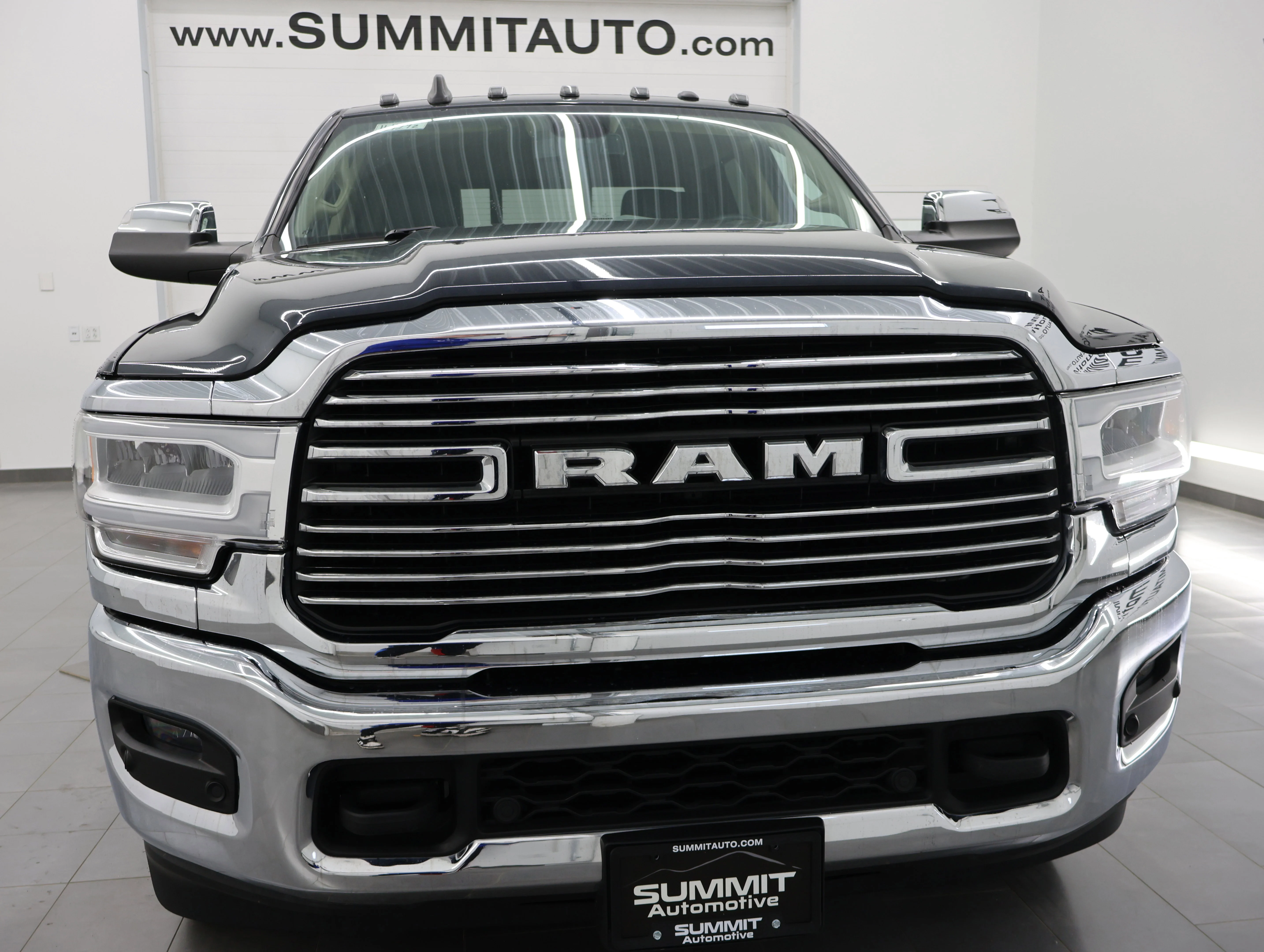 Used 2019 Maximum Steel Metallic Clearcoat Ram Laramie image 23