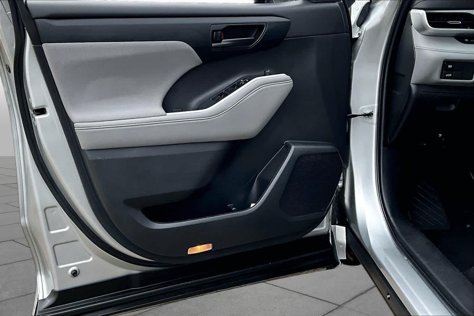 Used 2022 Celestial Silver Metallic Toyota LE image 21
