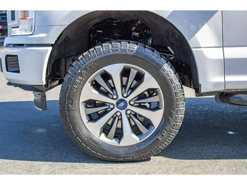 Used 2019 OXFORD WHITE Ford XL image 5