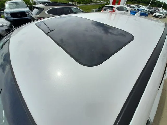 Used 2022 White Honda EX image 56