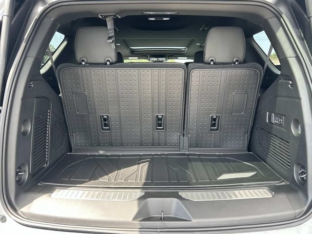 New 2026 Sterling Gray Metallic Chevrolet High Country image 18