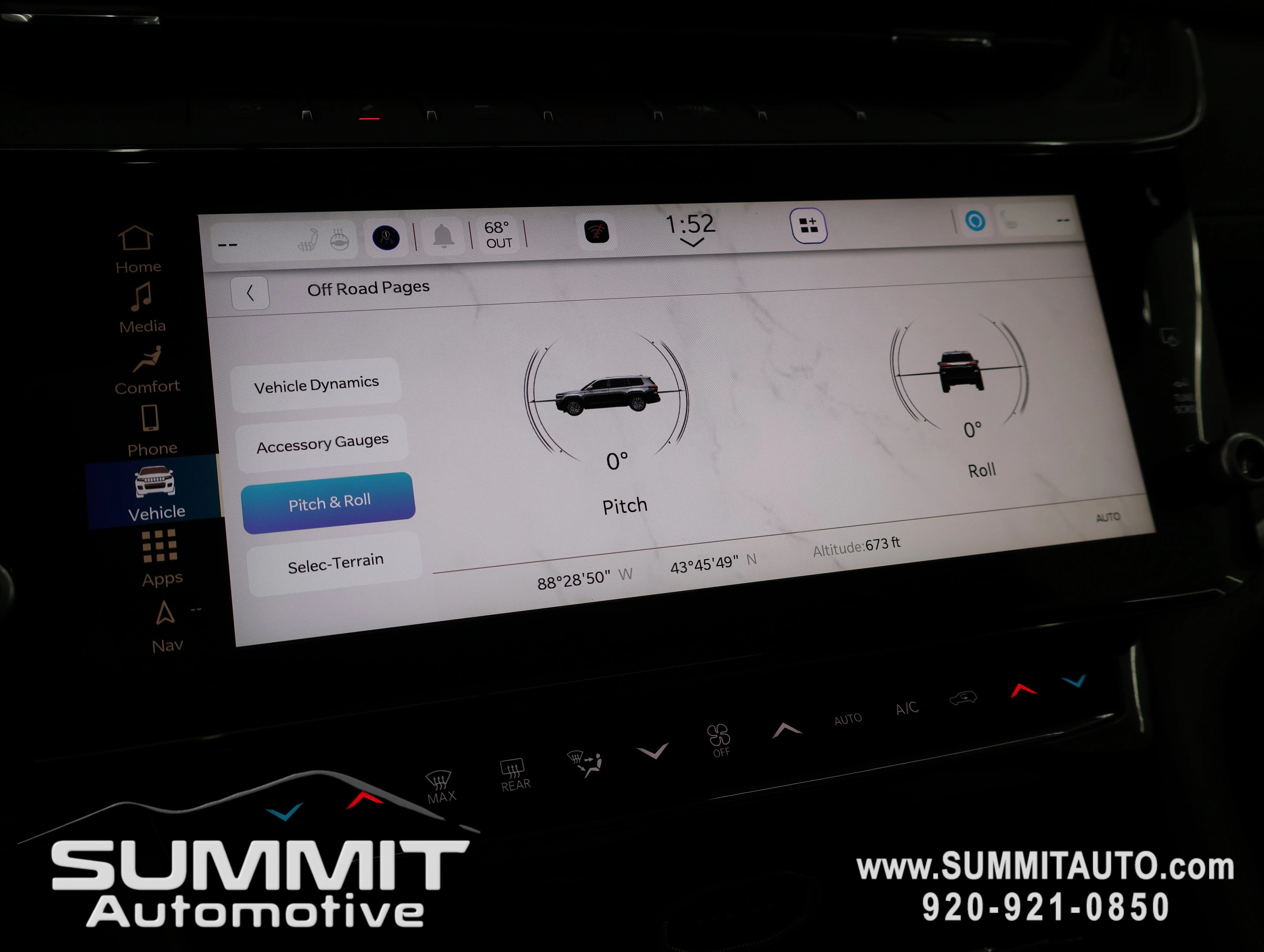 New 2026 Diamond Black Crystal Pearl-Coat Exterior Paint Jeep Limited image 63