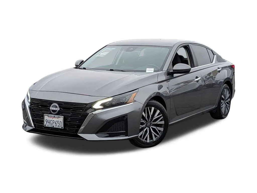 Used 2023 Gray Nissan 2.5 SV image 1
