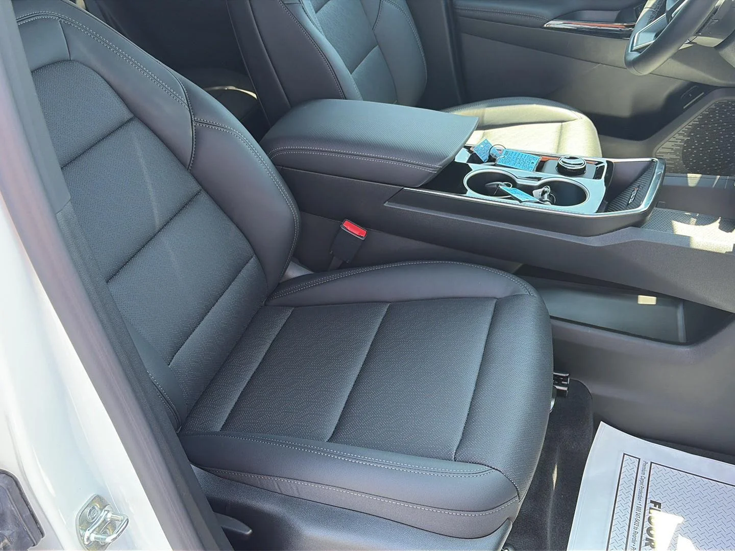 2027 Chevrolet Equinox LT - Photo 19