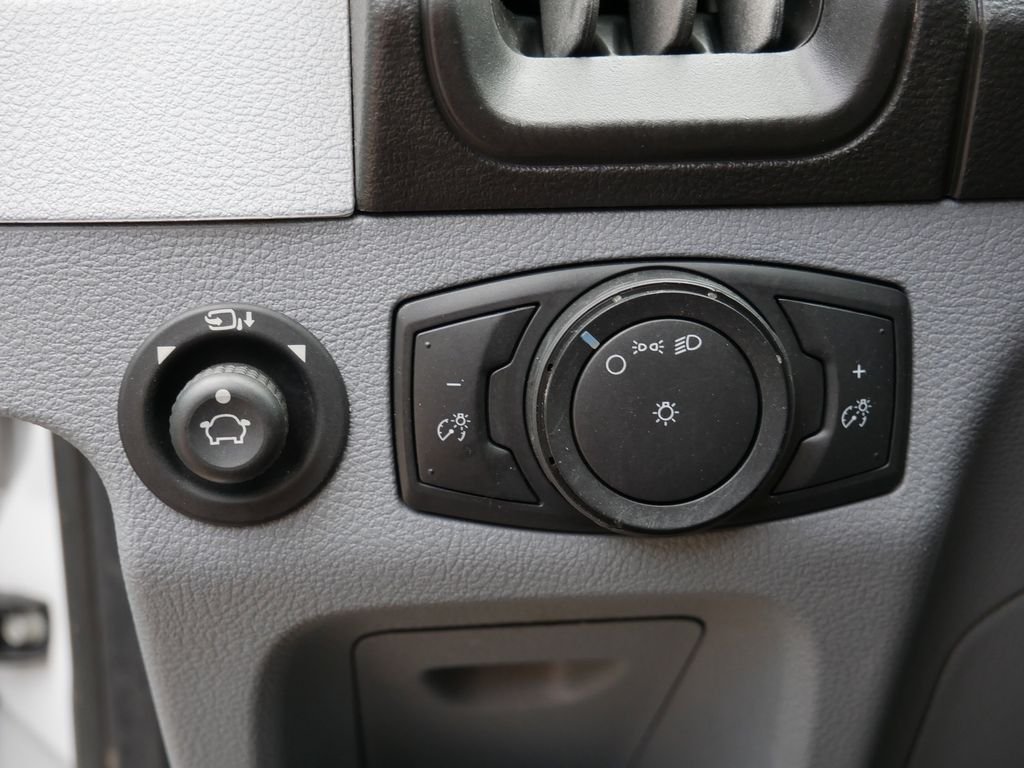 Certified Used 2018 White Ford Base image 14