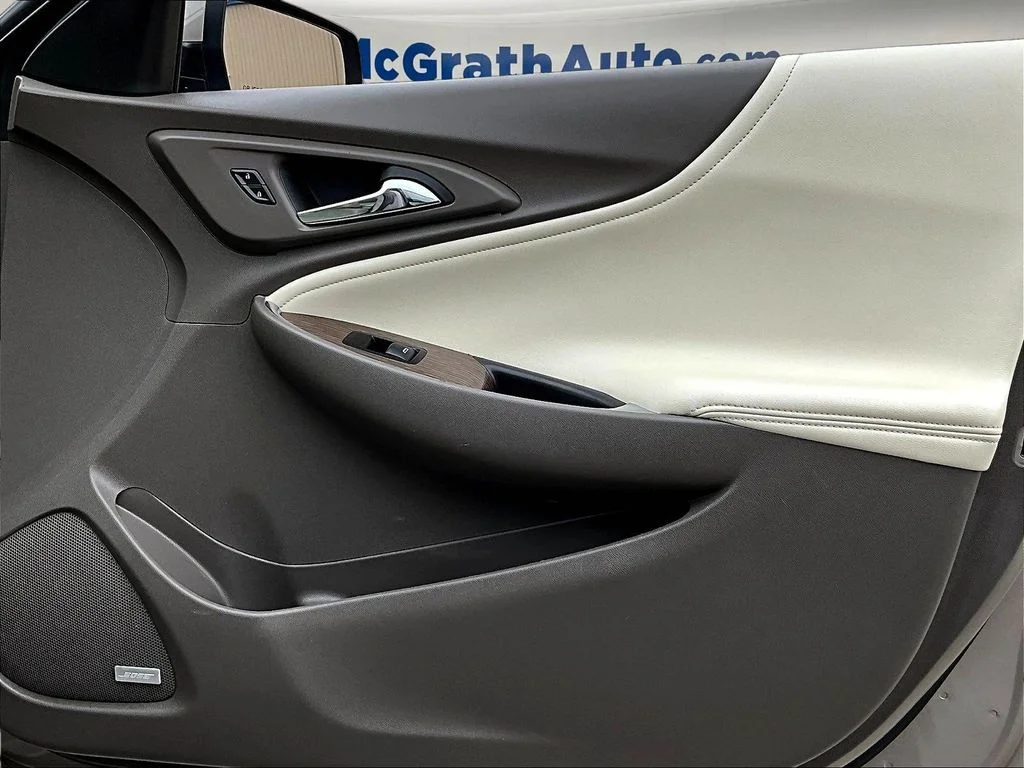 Used 2024 Gray Chevrolet LT image 31