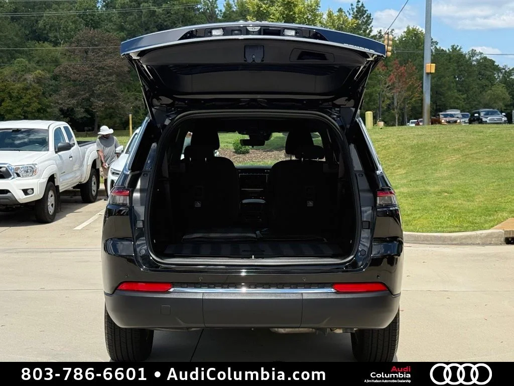 Used 2025 Black Jeep Laredo image 16