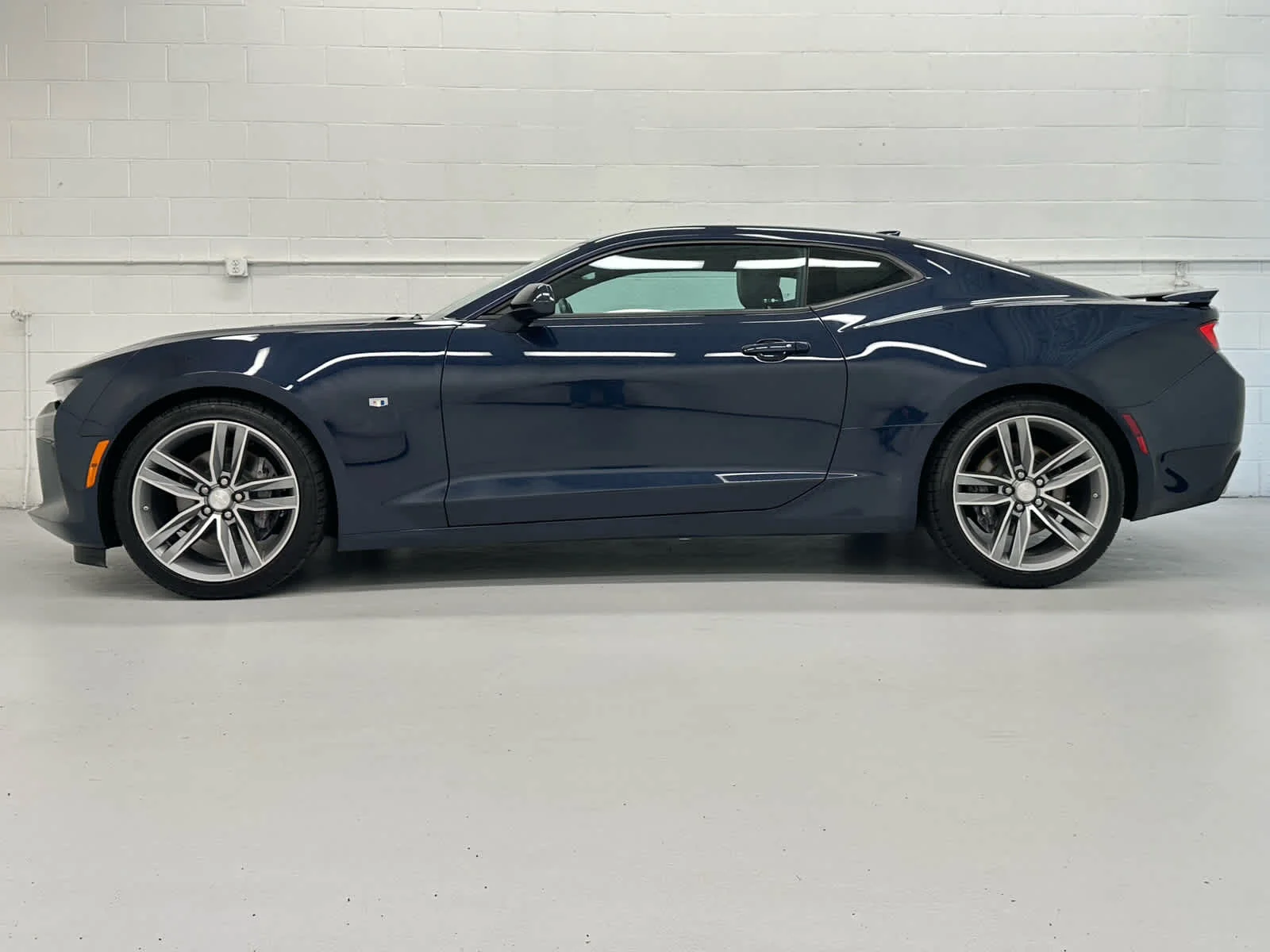 Used 2016 Blue Velvet Metallic Chevrolet 2SS image 3