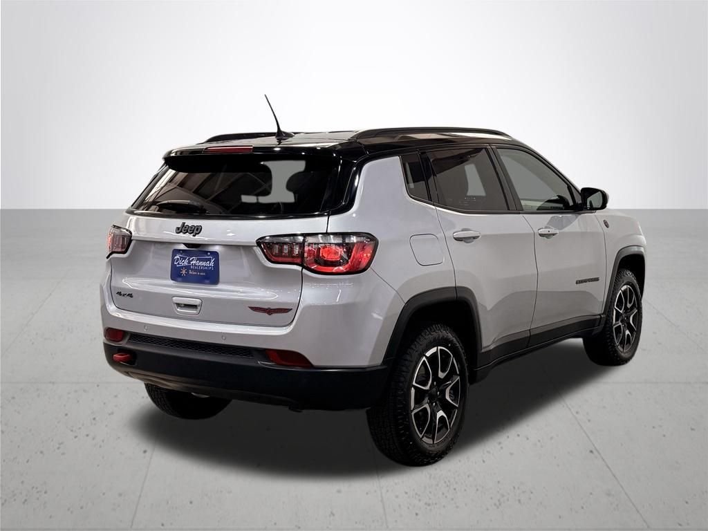 Used 2024 Silver Jeep Trailhawk image 10